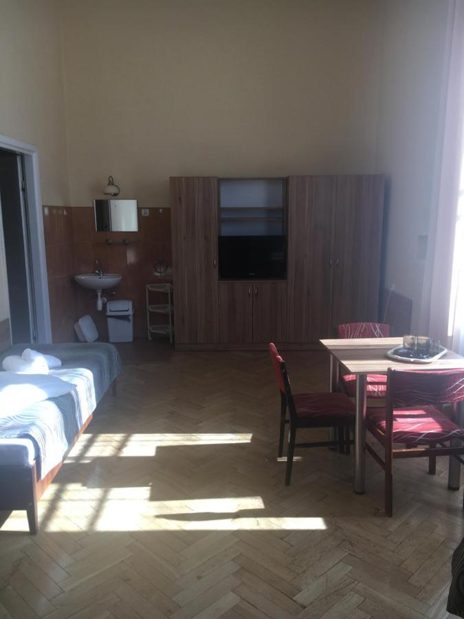 Stary Dom Zdrojowy Hotel Krynica Zdroj Ngoại thất bức ảnh