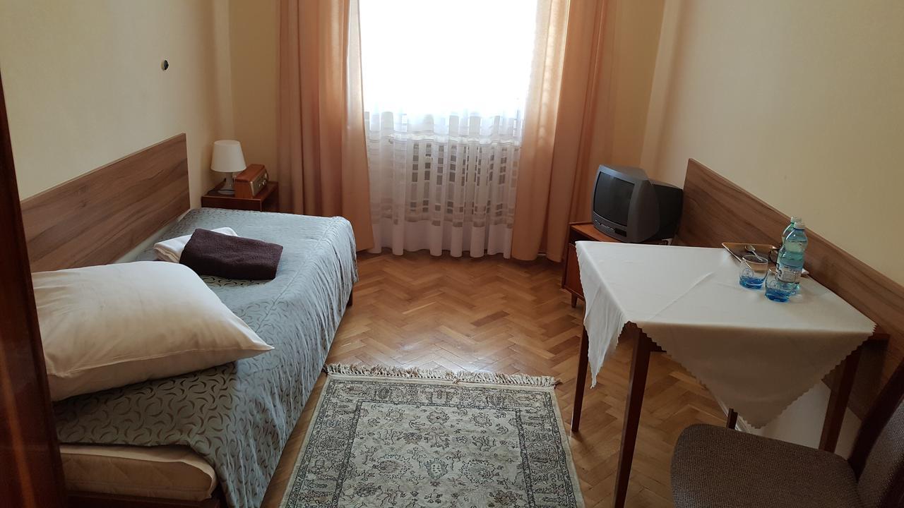 Stary Dom Zdrojowy Hotel Krynica Zdroj Ngoại thất bức ảnh