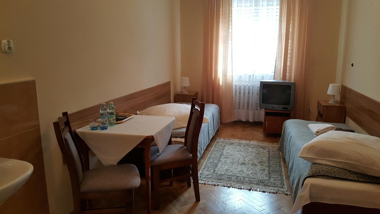 Stary Dom Zdrojowy Hotel Krynica Zdroj Ngoại thất bức ảnh